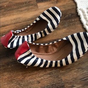 Navy and cream lucky ballet flats